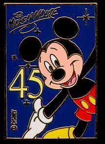 Mickey   Signature Series Pin 45 Years of Magic DLR  