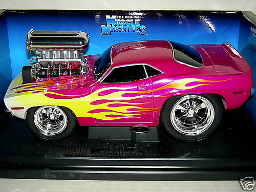 70 CUDA HOT PINK W/ FLAMES MUSCLE MACHINE MIB. 118  