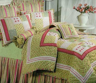 NIB Girls Pink Green Full Floral Queen Bedding Quilt  