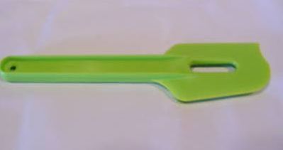 NEW Tupperware Cheater Beater Scraper SPATULA (1) Green  