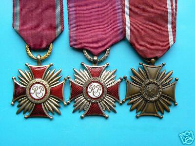 43 POLISH CROSS OF MERIT GROUP MEDALS 1930 II TYPE  